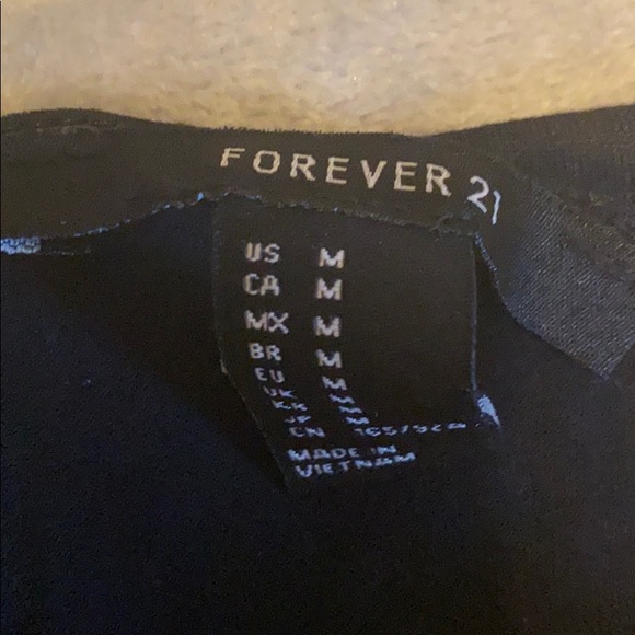 Crop top - Picture 4 of 6